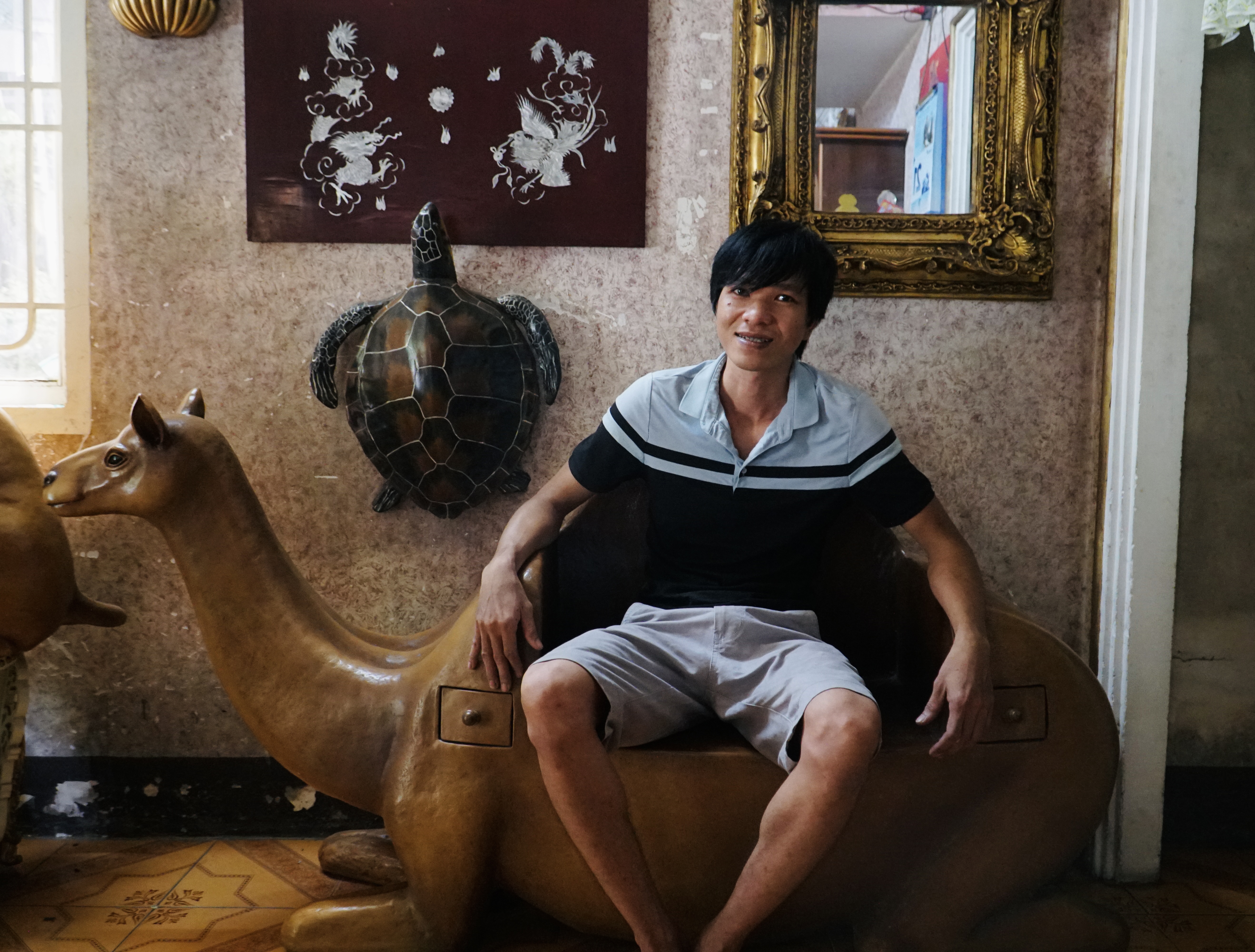 Hô biến bìa giấy carton thành con vật, bàn ghế - ảnh 3