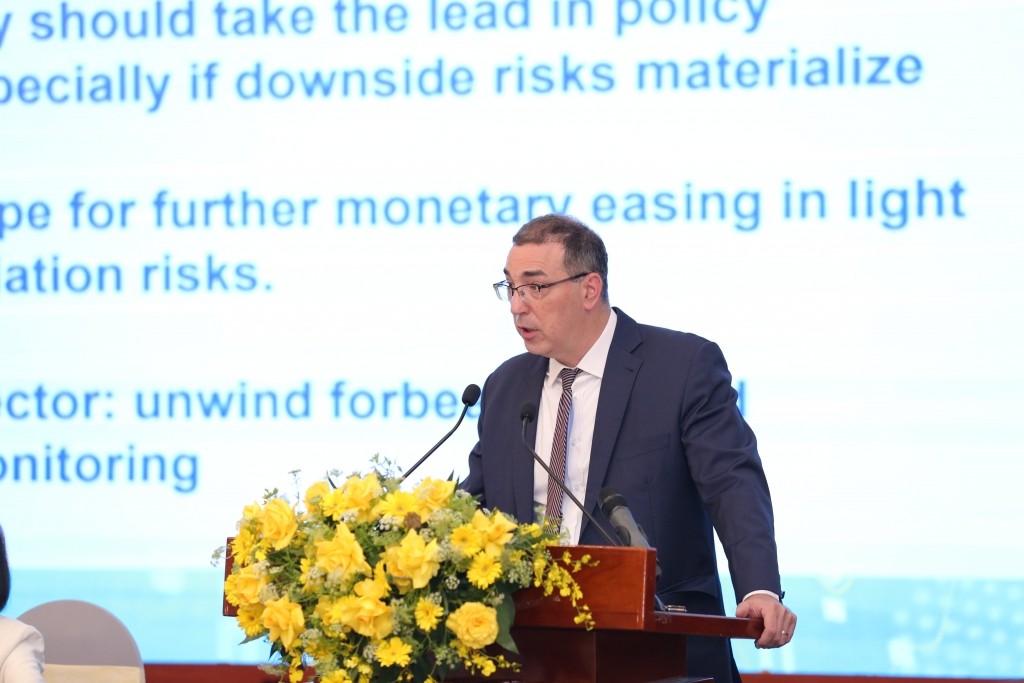 du-bao-kinh-te-viet-nam-2022-2023-rui-ro-tang-truong-cham-lai-lam-phat-gia-tang